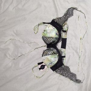 Victoria's Secret Fashion Show Strappy Lace Balconette Bra